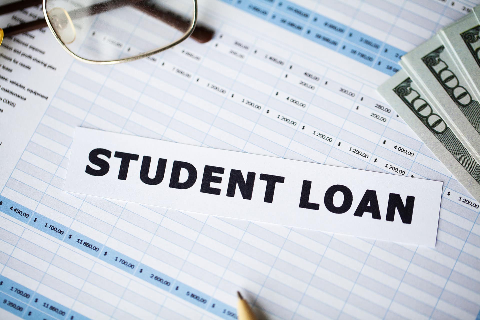 How Can I Handle a Student Loan Default?